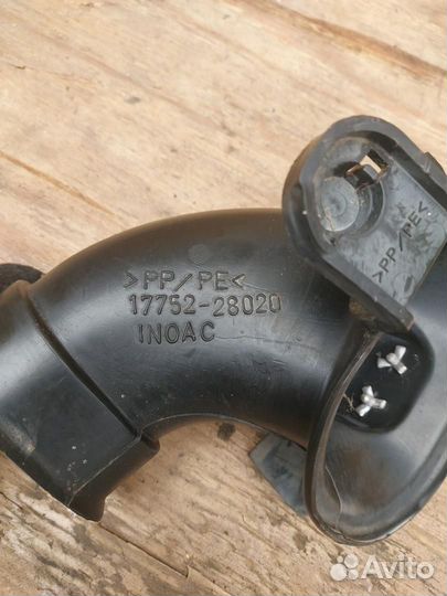 Патрубок воздушного фильтра Toyota Estima 3 AHR20W