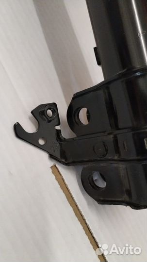 Амортизатор правый перед toyota RAV 4 (334251)