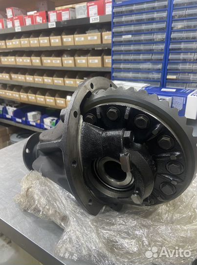 Редуктор задний с блокировкой LC200 41110-60C11