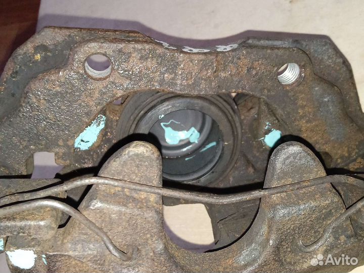 Тормозной суппорт ford focus 2 / 3 RH