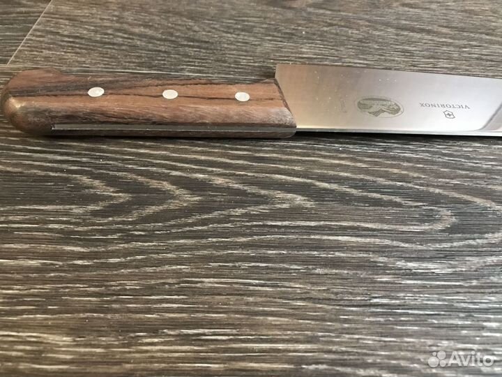 Кухонный нож victorinox 28 см