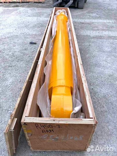Гидроцилиндр рукояти Hyundai R450LC-7 31Y1-24760