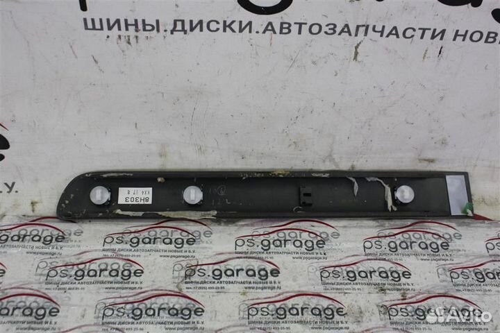 Молдинг двери задней правой Nissan X-Trail T30