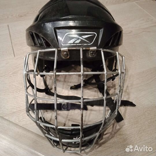 Шлем хоккейный