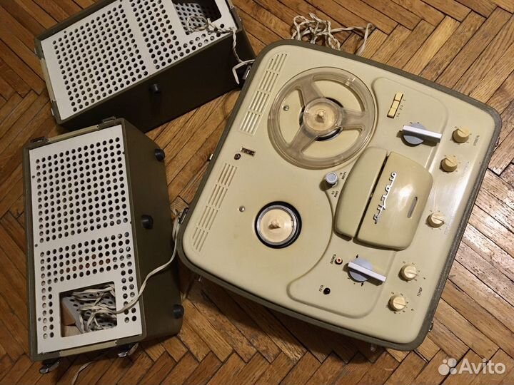 Советский магнитофон Яуза 10, СССР, 1960-е, винтаж