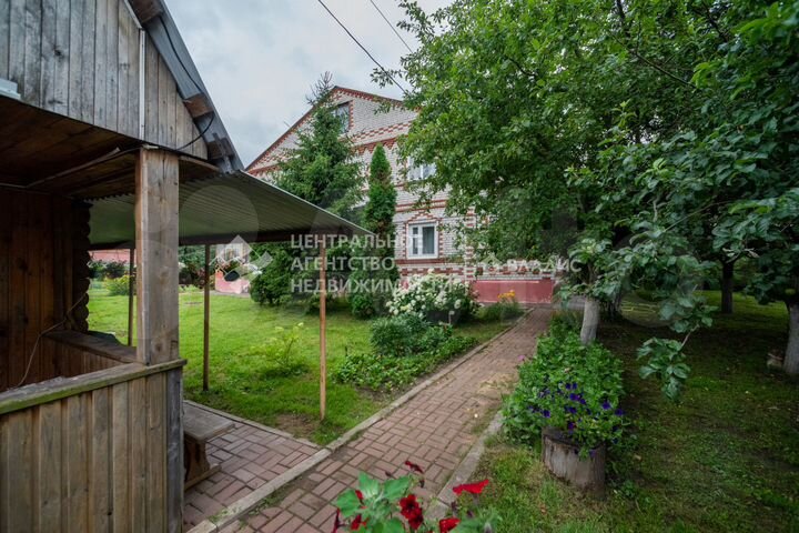 Дом 260 м² на участке 38 сот.