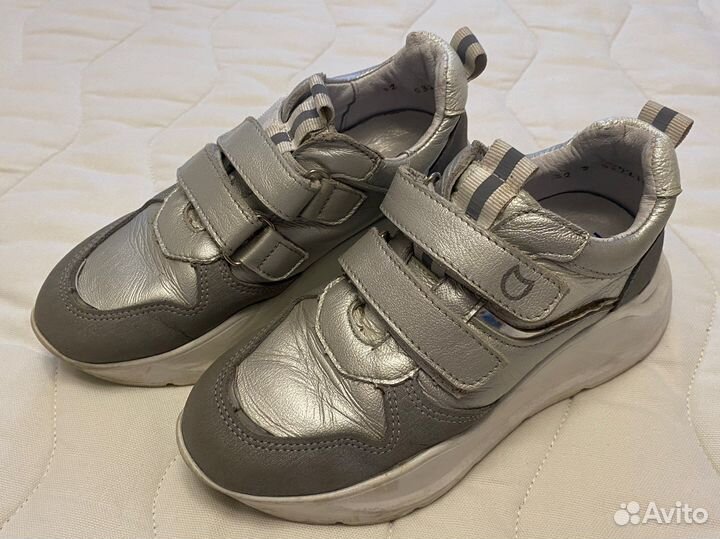 Продам кросовки Котофей