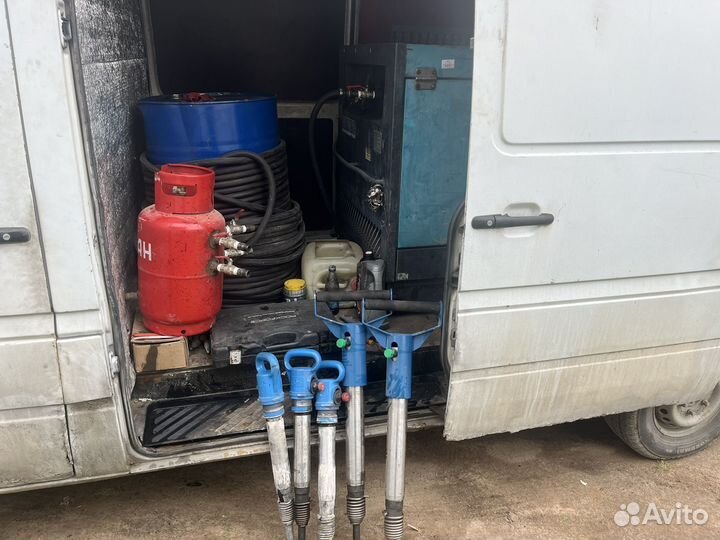 Аренда компрессора с отбойниками и бетоноломами