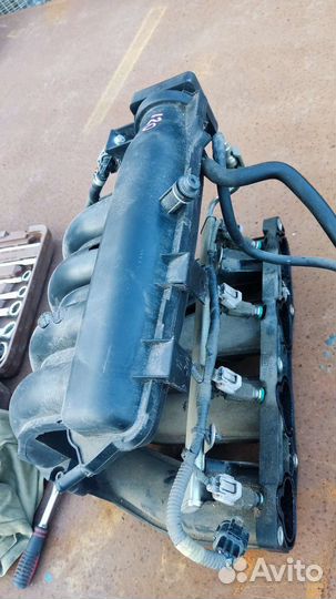 Топливная рампа с форсунками, впрыск QR 25