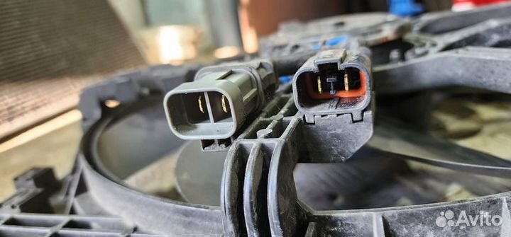 Вентилятор охлаждения двигателя Nissan Juke F15