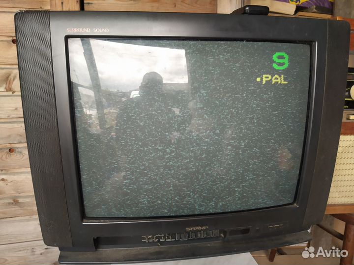 Телевизор Sharp, 70 см