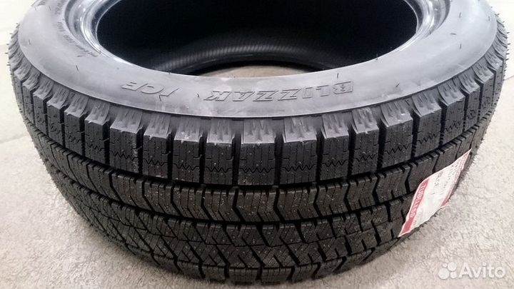 Bridgestone Blizzak Ice 245/45 R17 95S