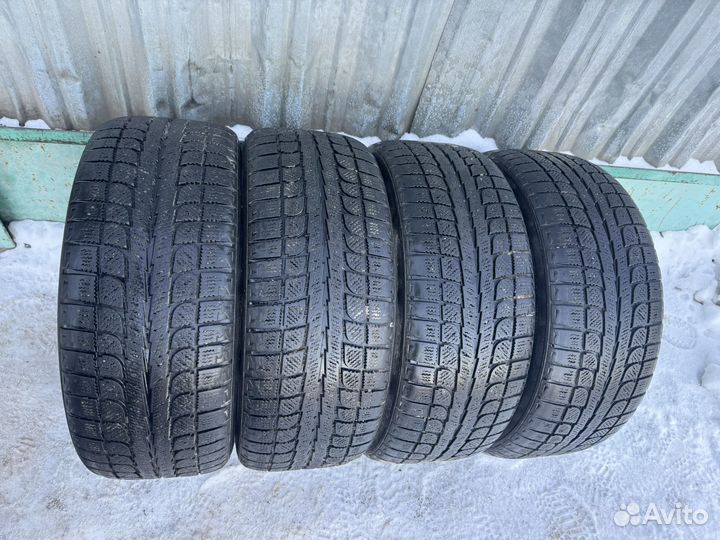 Maxtrek Trek M7 215/50 R17