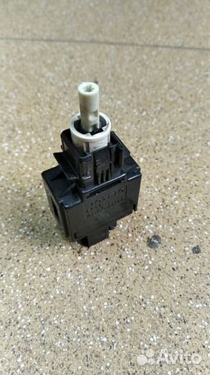 Кнопка стоп сигнала Volvo S40 I