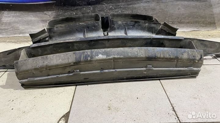 Воздуховод передний BMW 7 E38 iL