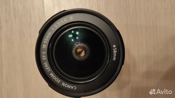 Объектив Canon EF-S 18-55mm f/3.5-5.6 III