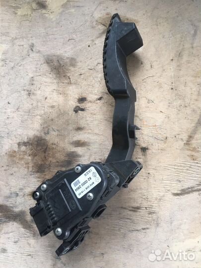 Педаль газа Рено Лагуна Renault Laguna 2