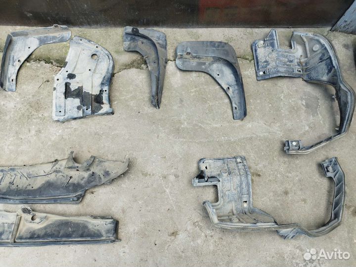 Пластик под капотом Инфинити фх с51