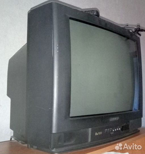 Старый телевизор Sharp