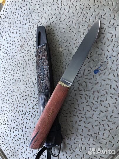 Нож с ножнами