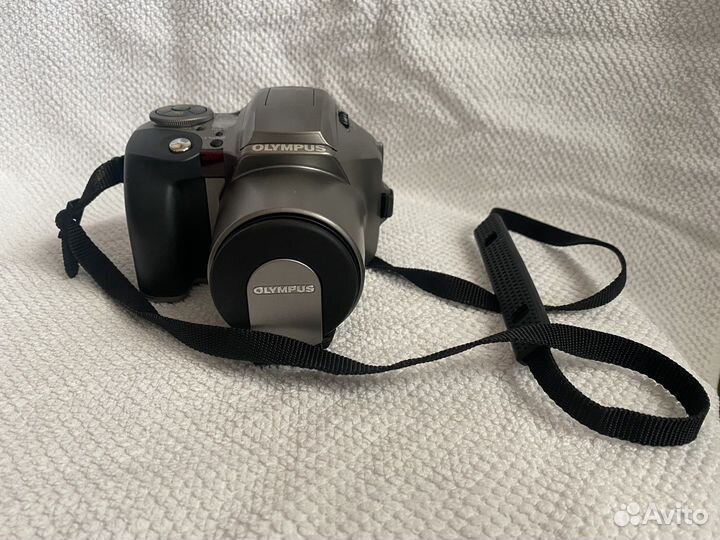 Фотоаппарат Olympus is 300 в отличном состоянии