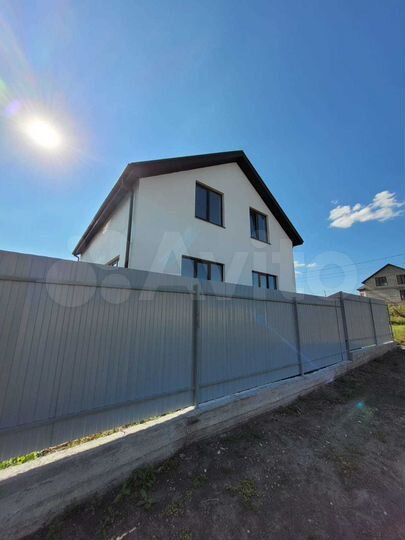 Дом 190 м² на участке 3 сот.