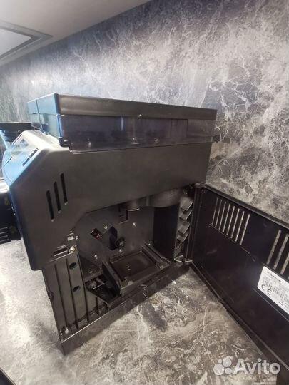 Кофемашина Saeco Lirika