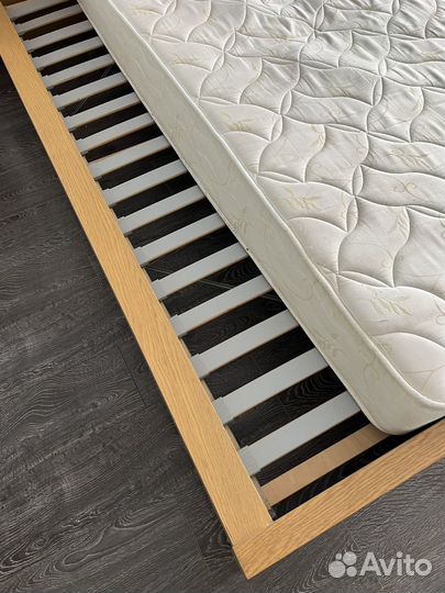 Кровать двухспальная IKEA мальм 160*200