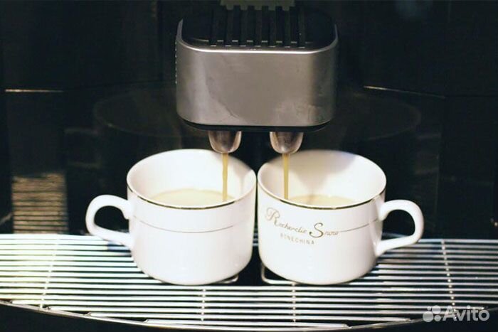 Профессиональная кофемашина для кофейни Jetinno