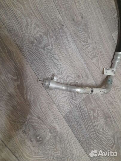 Трубка кондиционера новая 95994754. Chevrolet Aveo