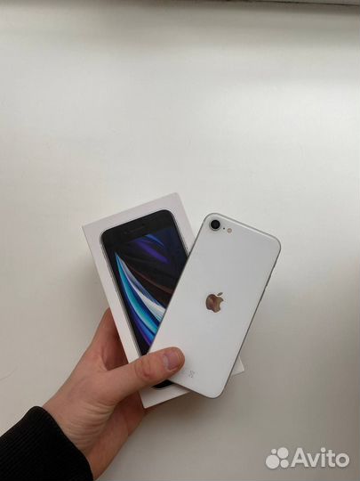 iPhone SE (2020), 64 ГБ
