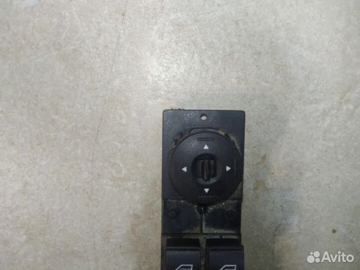 Блок управления стеклоподъемниками Ford Focus 2 CB