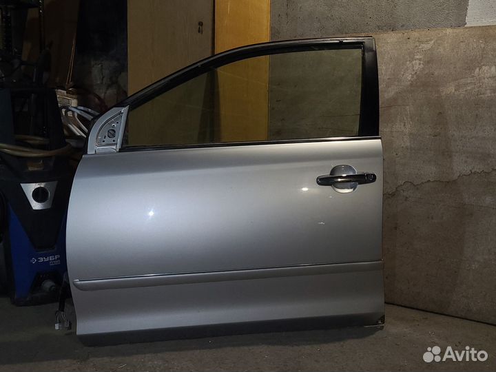 Дверь передняя левая toyota premio zzt240