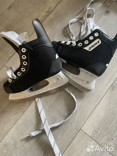 Коньки хоккейные
