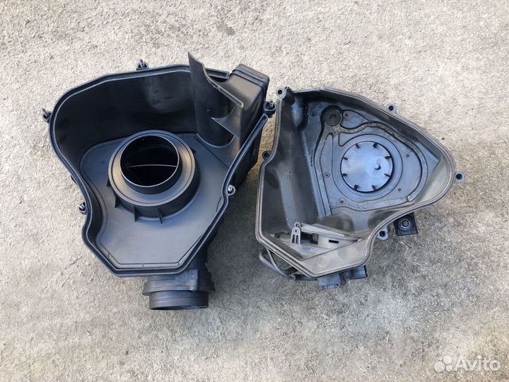 Корпус воздушного фильтра Audi A8 D3 3.2 BPK