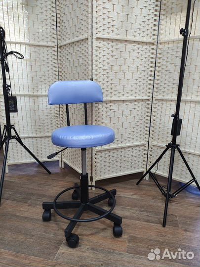 Стул мастера со спинкой