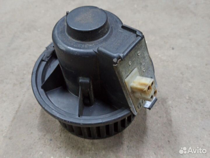 Моторчик печки VW golf 2