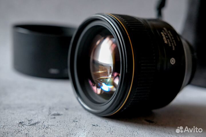 Объектив Nikkor 85 mm 1/4 G