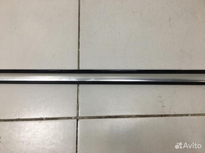 Молдинг передней левой двери Volkswagen Tiguan 5N1