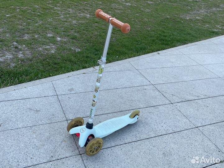 Самокат детский трехколесный