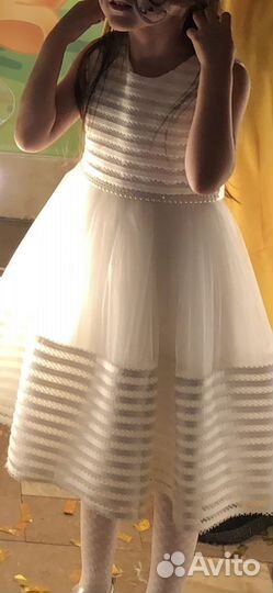 Платья для девочки (белое, красное, розовое)