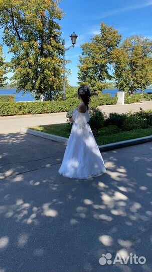 Свадебное платье