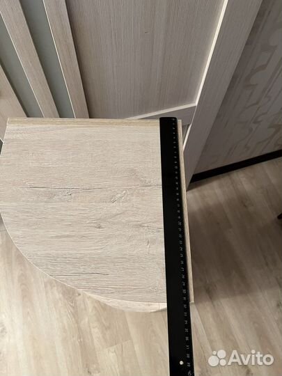 Полка угловая новая