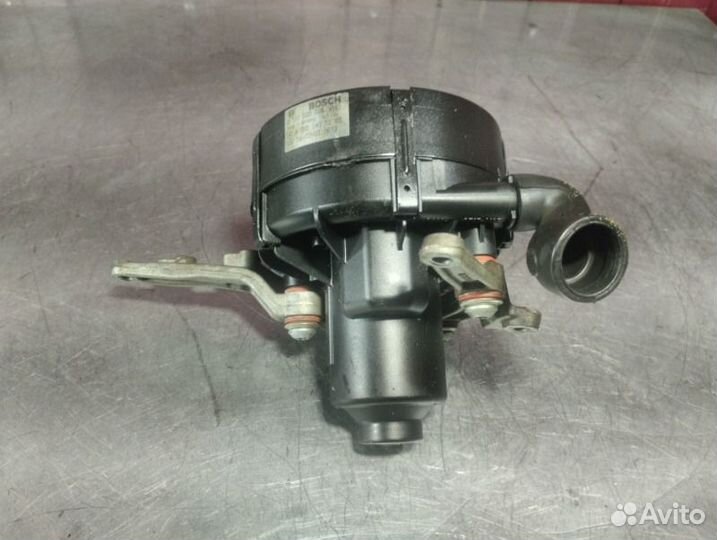 Насос продувки катализатора Mercedes C-Class W203