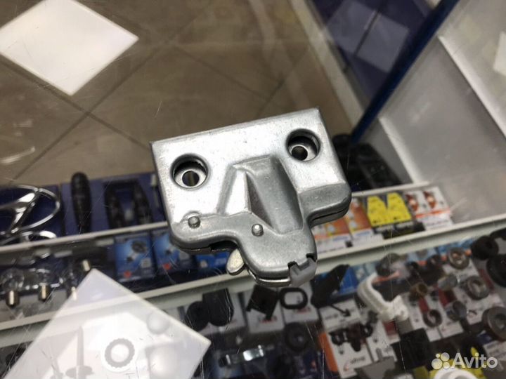 Замок крышки багажника Daewoo Nexia