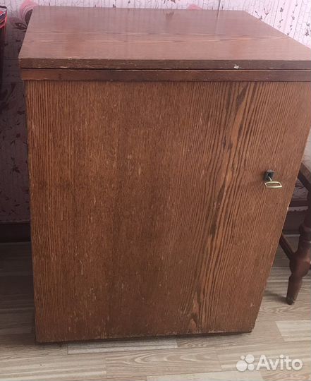 Швейная машина Чайка 3 1976