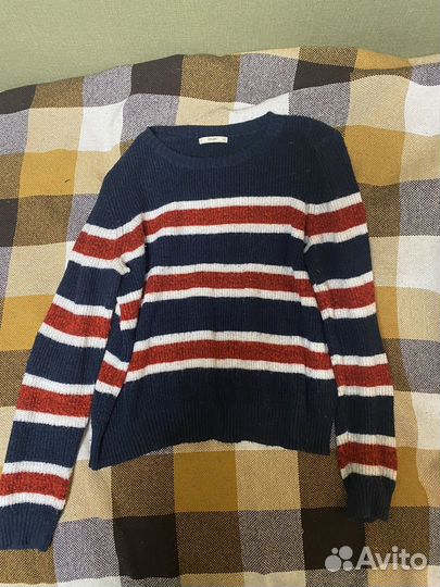 Свитер женский