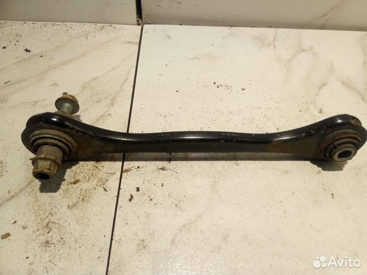 Реактивная тяга задней подвески левая Skoda