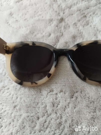 Солнцезащитные очки женские Burberry