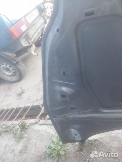 Капот на Ford focus 3